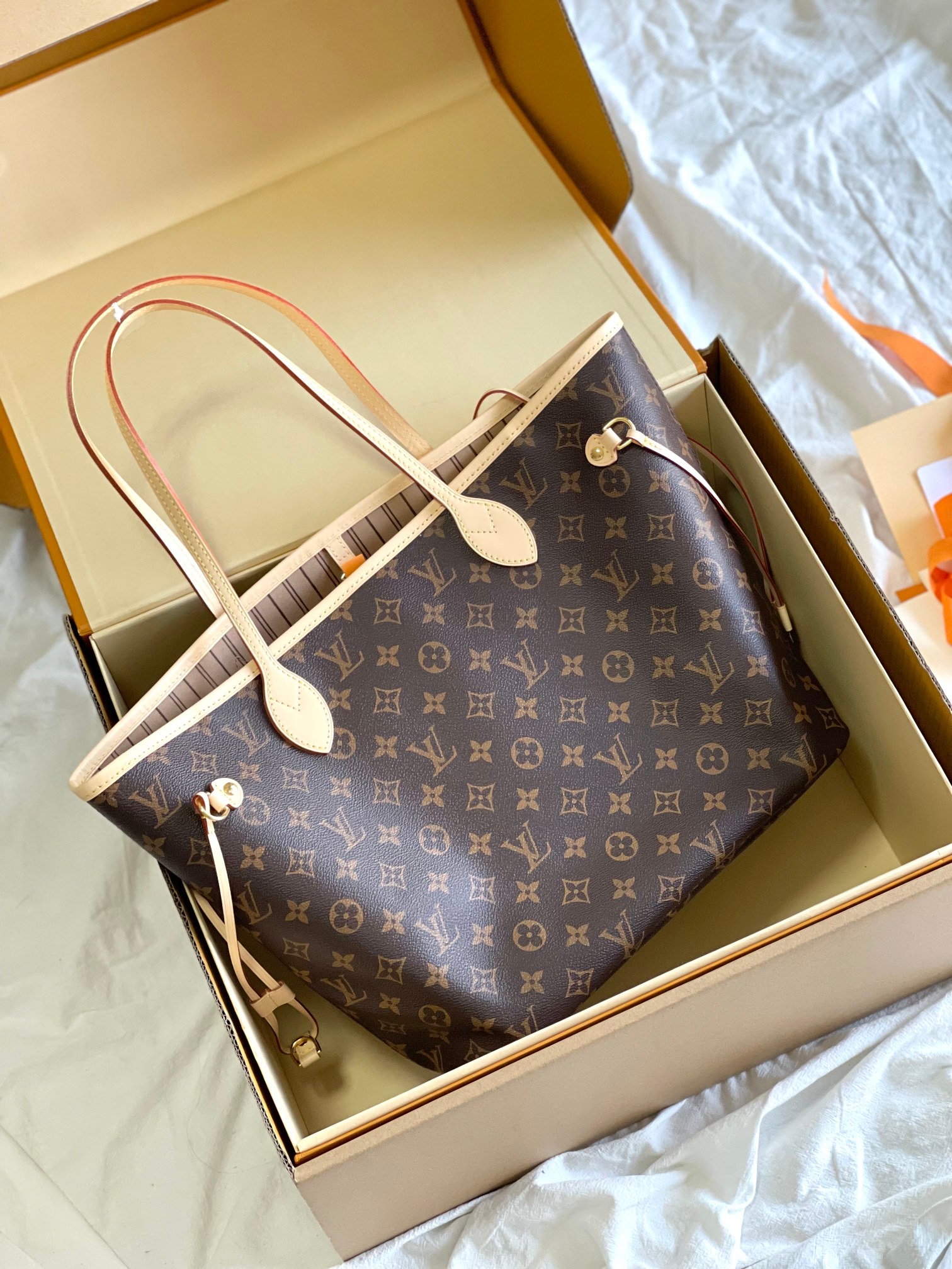 LV Shopping Bags